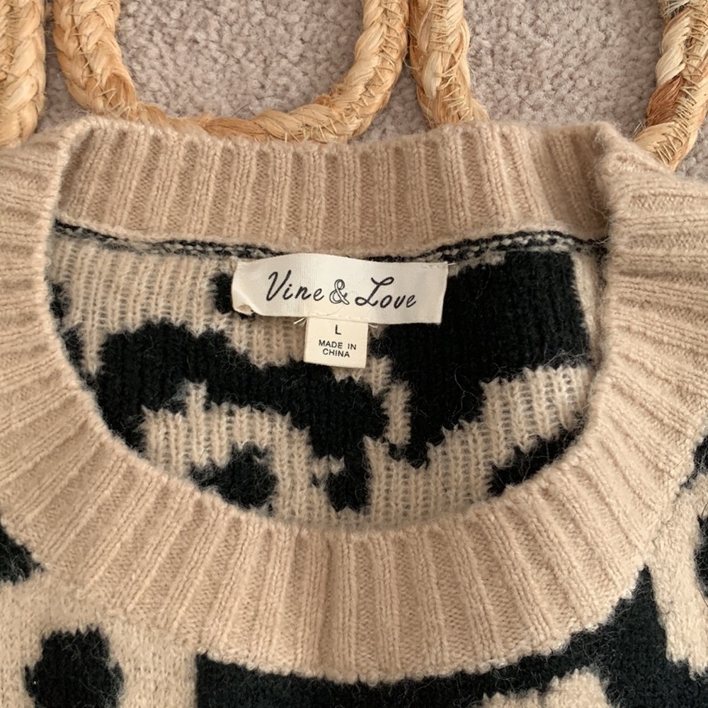 Sweater - Picture 2 of 4